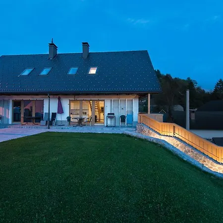 Holiday Home Planina Tržič Pokoj fotografie